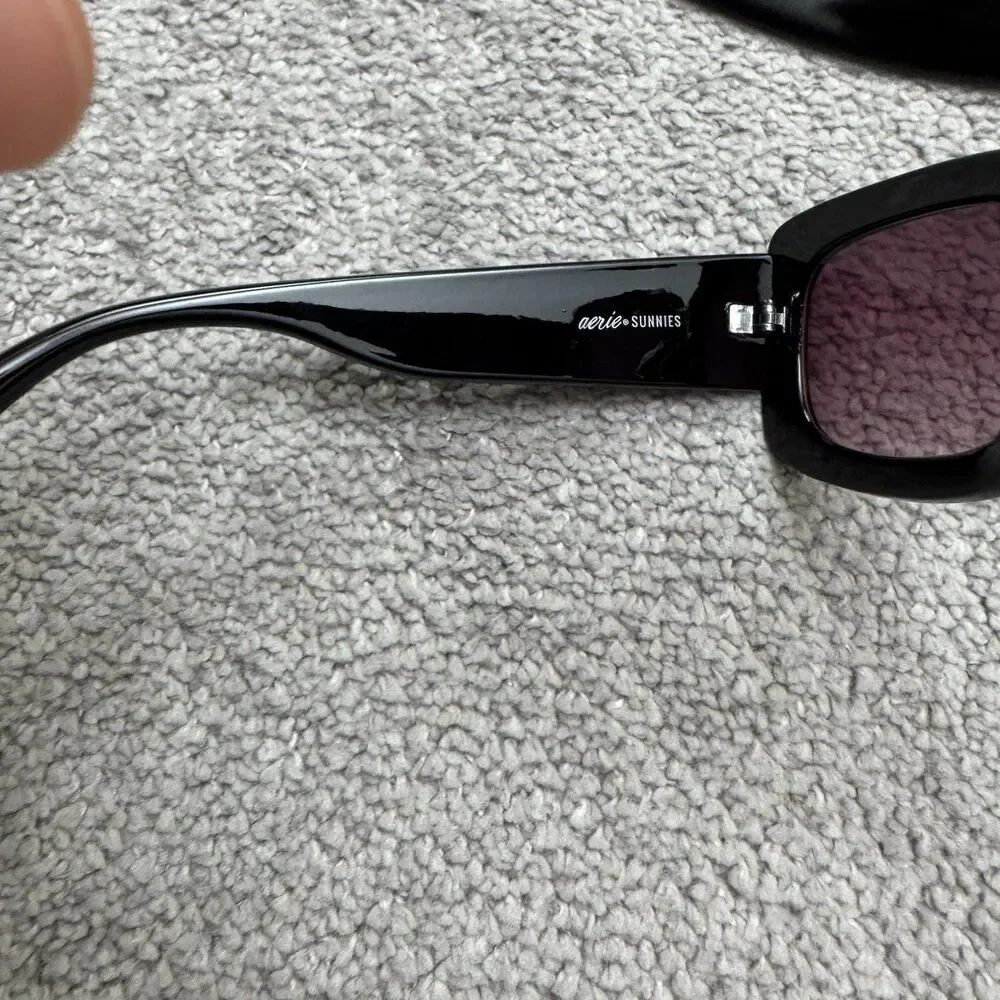Aerie Sunnies Womens Black Rectangle Sunglasses Chunky Frame Wide Temple Y2K